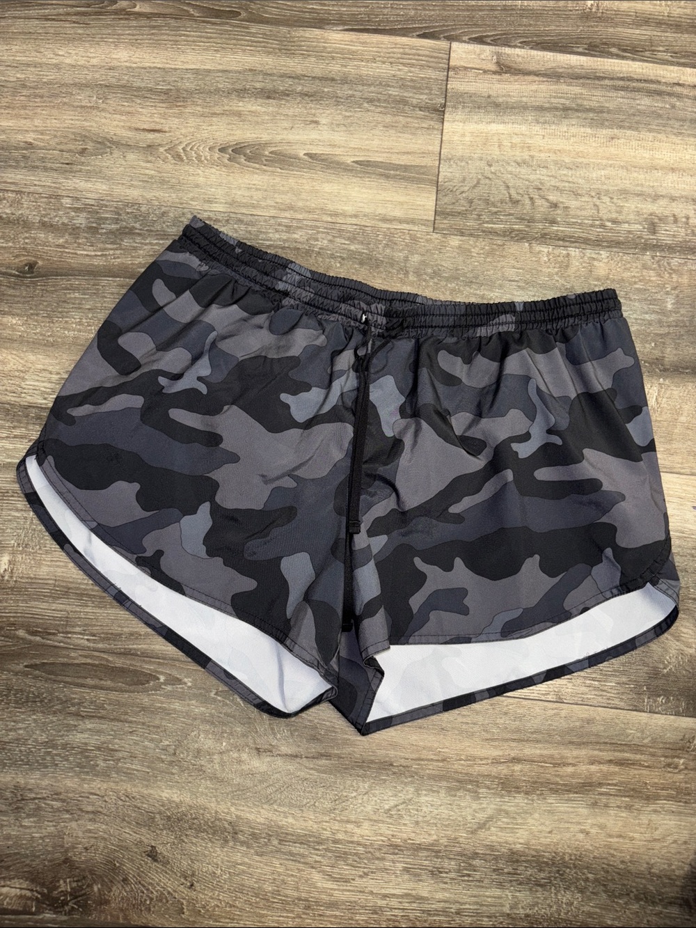 Old Navy Gray Camo Running Shorts - Lightweight Athletic Shorts Size L